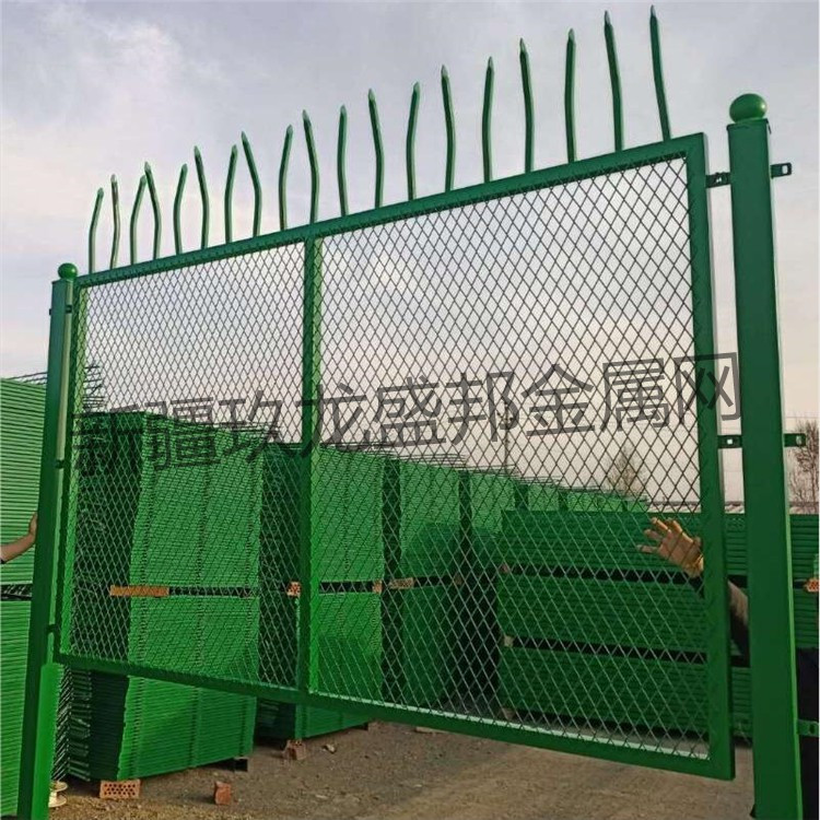 吐鲁番浸塑护栏网